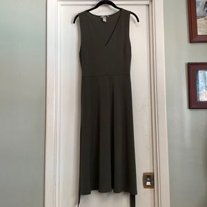 H&M Olive Green V-Neck Calf Length Tie Waist  Dress EUC